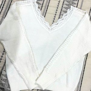 Boutique Sweater/Oversized/Off the shoulder